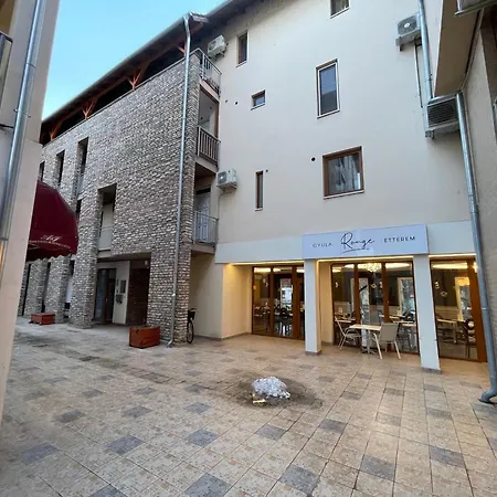 Lina Prémium Appartement Gyula
